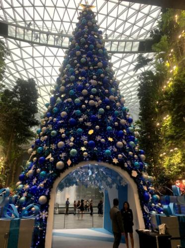 シンガポール・青いクリスマスツリー